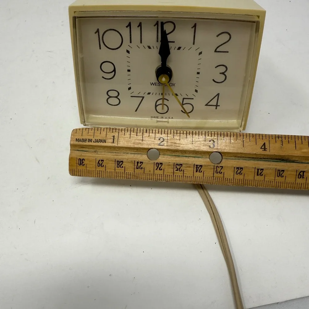 Westclox Bold II‎ Model 22189 Electric Alarm Clock Cream Made in USA Vintage